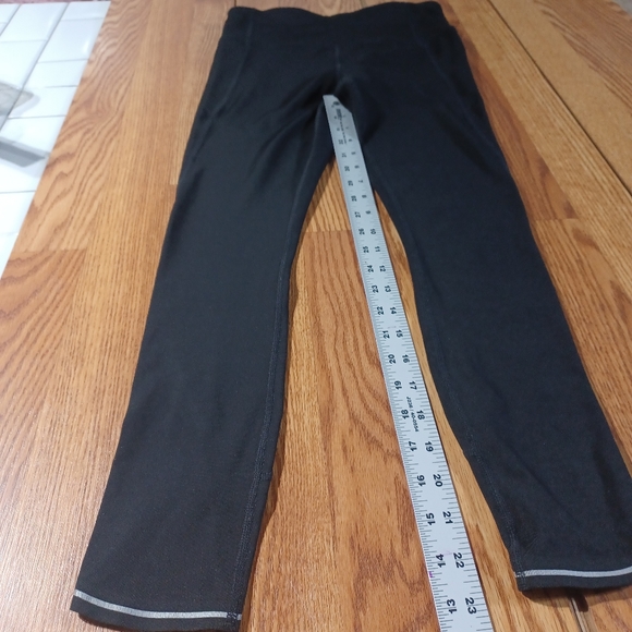 Athleta XS  Capri Legging Black Mesh On Back - Picture 1 of 4